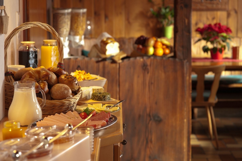 boulangerie-COGOLIN-min_breakfast_buffet_food_restaurant_meal_hotel_plate_fresh-718745